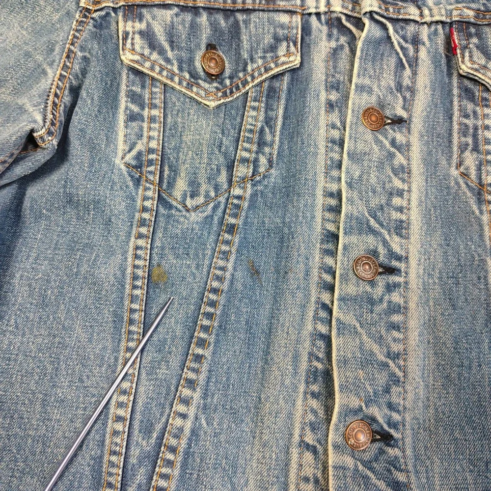 Vintage Levis Mens Denim Trucker Jacket Size 44 Blue Cotton Distressed Type III - Picture 5 of 13